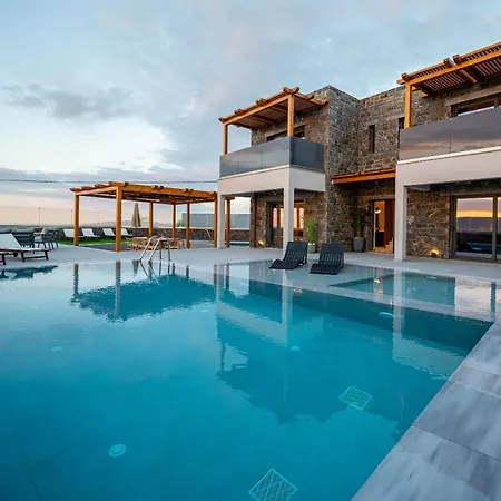 Villa Petra Luxuria With Private Heated Pool