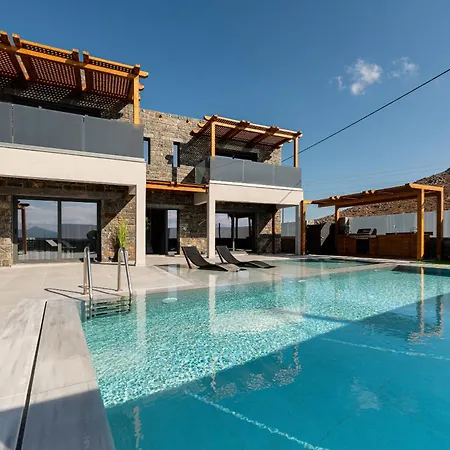 Petra Luxuria With Private Heated Pool Villa